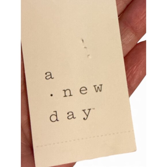 A New Day Cream Halter Vest XL Linen Blend Womens Recycled Material - Picture 3 of 6